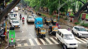 Pune Considers Vehicle Age and BS-VI Restrictions to Curb Pollution and Traffic